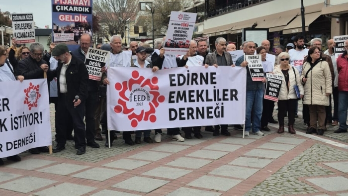 EMEKLİLER: “İNSANCA YAŞAMAK İSTİYORUZ”